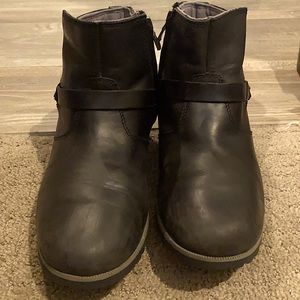 Teva Black ankle boots ~ Size 6.5